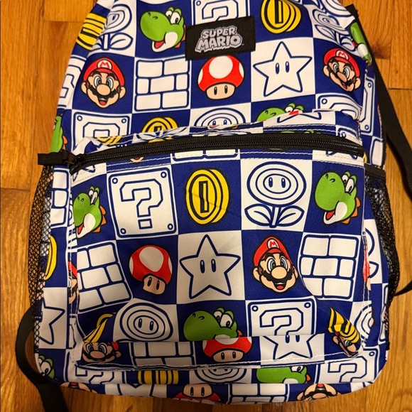 Super Mario Themed Backpack - Picture 3 of 4